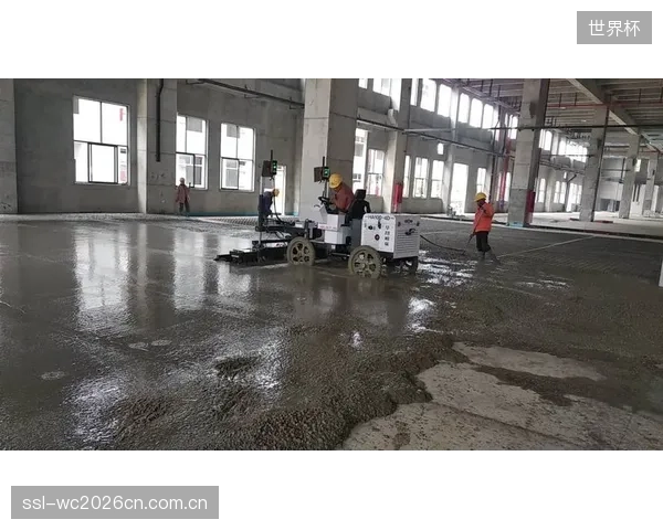 人海战术”成为历史:大型激光整平设备的应用,宣告体育馆混凝土地面施工正式进入由设备精度主导的时代 人海战术”成为历史:大型激光整平设备的应用,宣告体育馆混凝土地面施工正式进入由设备精度主导的时代